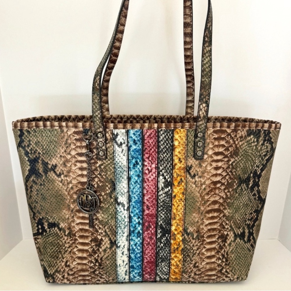NWT Badgley Mischka crocodile tote